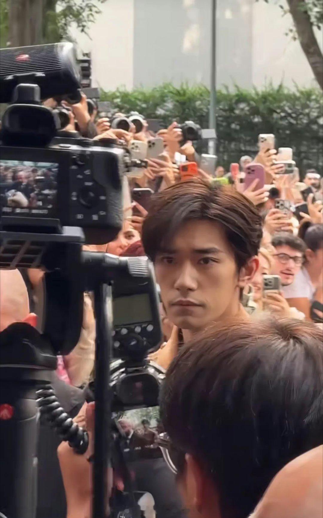 易烊千玺怎么这样了 ?真的是23岁的样子吗？ ​​​