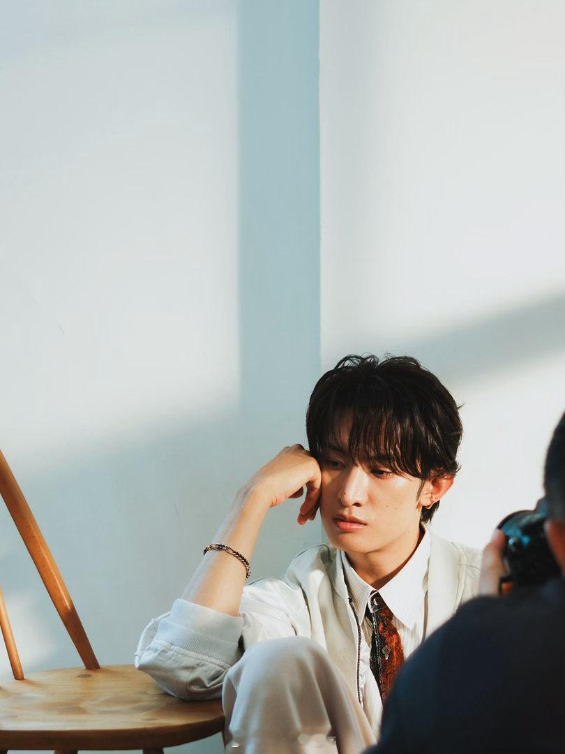 VoCE 10月号Special Edition拍摄花絮🧡向井康二Snow M