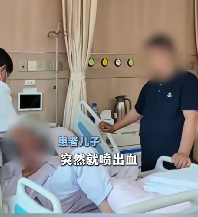 "哭笑不得！"6月14日报道，陕西西安，一大爷无辣不欢，特别喜欢吃干面辣子，去医
