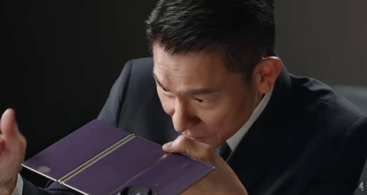 刘德华为非凡大师献唱 岁月淬炼，声入人心。惊喜揭晓，刘德华将献唱非凡大师品牌主题