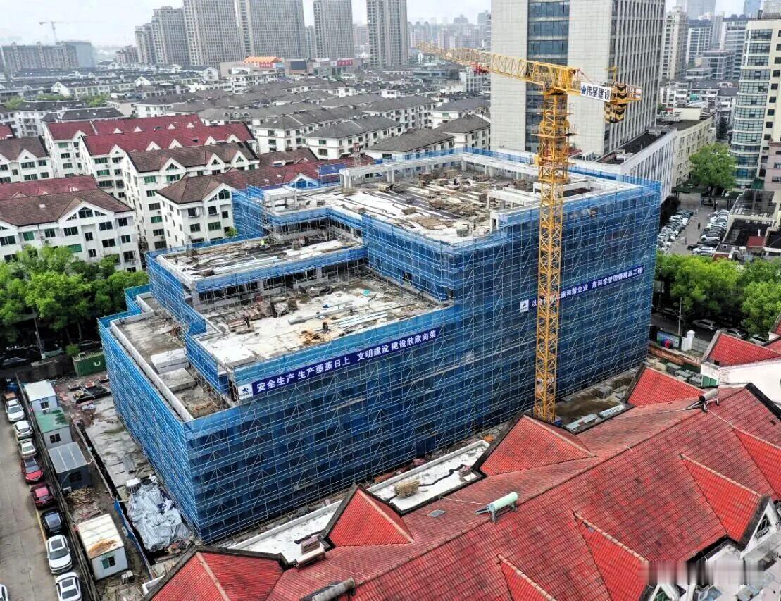 年底建成！临海这家医院改扩建最新进展来了！

临海市第一人民医院改扩建项目正加速