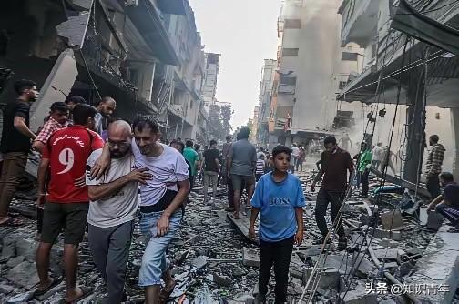 当下的以色列，正有前所未有数量的犹太人，拼了命地往外逃，他们的目的地，大多指向了