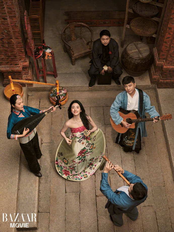 沈月繁花抹胸裙 沈月发丝缠花 沈月繁花抹胸裙，沈月发丝缠，满分美貌的小沈月上上线