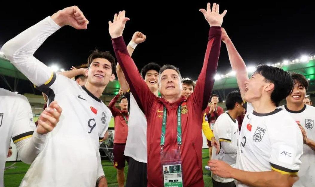 U23国足3-0完胜越南创历史 22年后再闯亚洲大赛决赛u23国足3比0越南u2