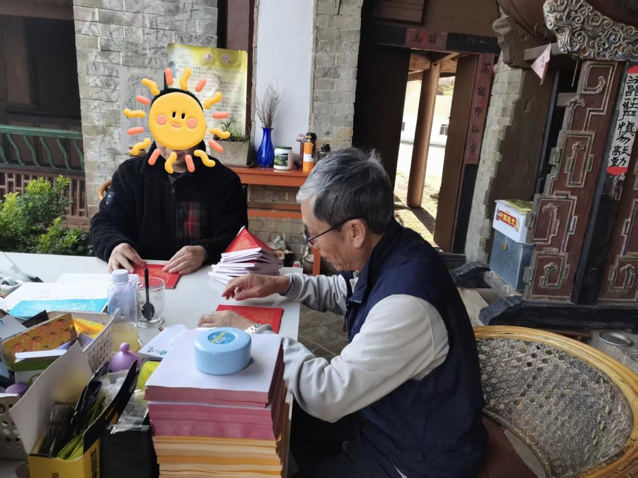 秀山寺里的那位义工
随着年龄的增长，我越来越相信在这个世界上那有什么偶遇，人和人