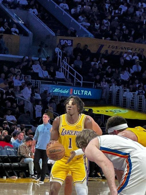 迪耶罗透露，被切特肘中面部后，他在场下缝了8针“我看了一眼自己的手，全是血，当时