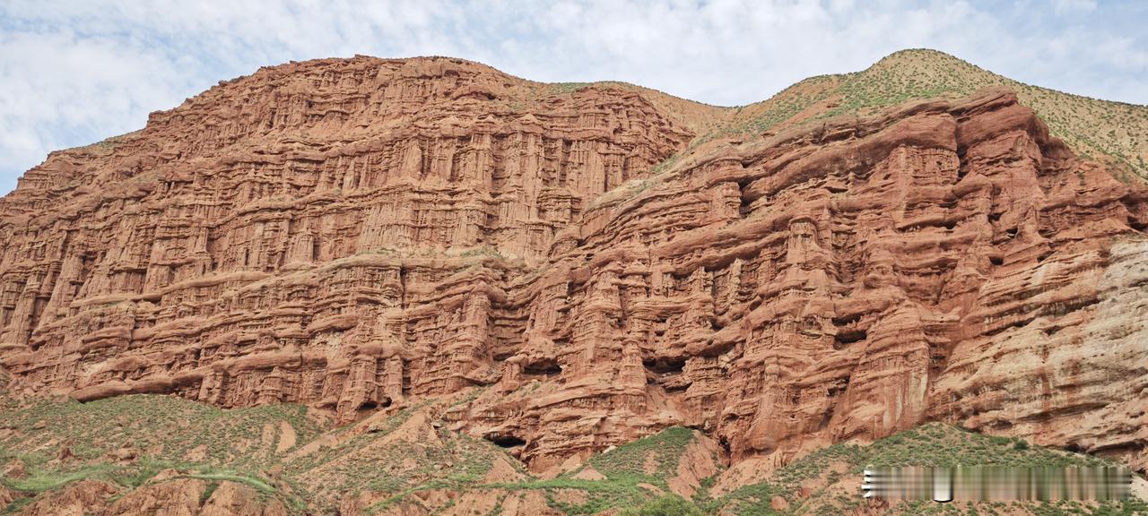 仁者难道正在努力为人心建立一座宏伟壮观、能够真正连通天地的桥吗？