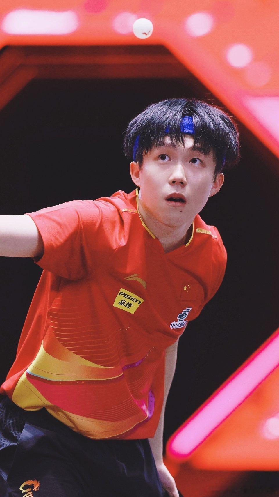 王楚钦[超话]  金蛇添福迎新年  王楚钦加油  🦁 王楚钦  只要热爱 一切