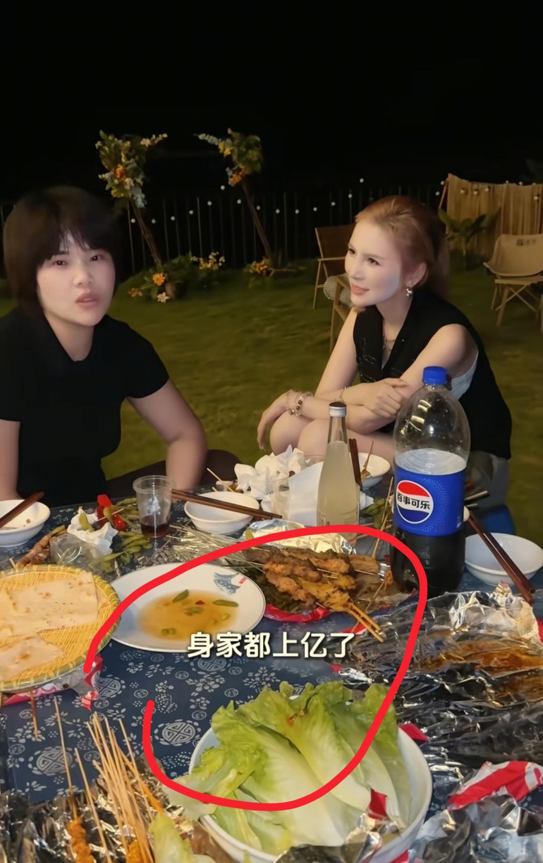 看到路嫂二妹遭难憔悴不堪我忍了
看到路哥亲子教育翻车我也忍了
可是看到网友吐槽亿