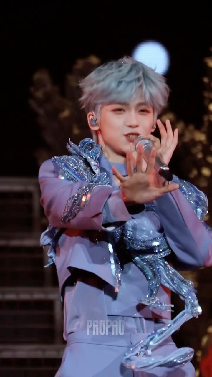 梓渝新cha脆脆摇直接甜到心巴上还是那股熟悉的魔性劲儿，动作软fufu又卡点超帅