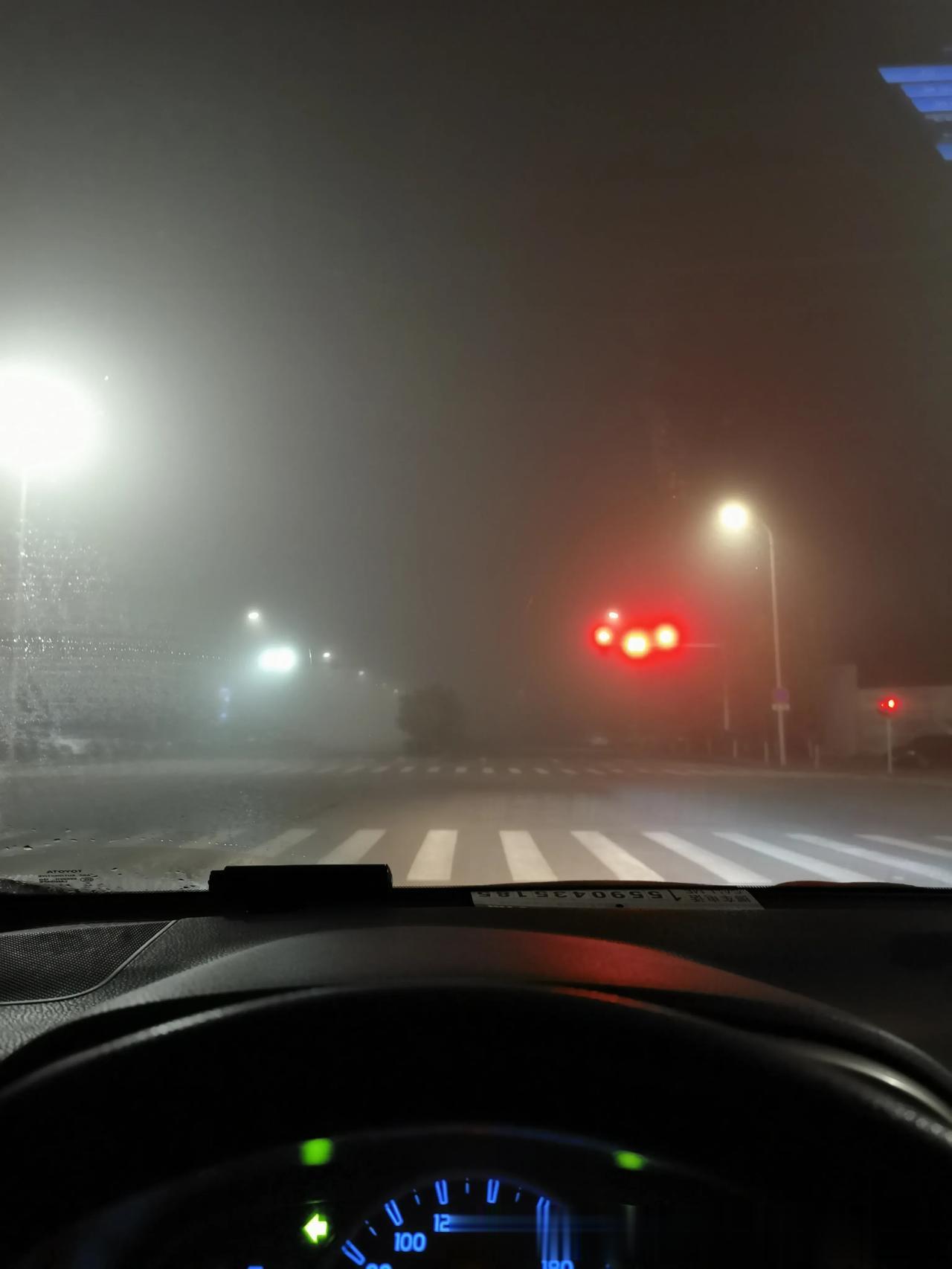 网摘
世界上有两个人精，一个任正非，在中国；一个马斯克，在美国。任正非一天到晚说