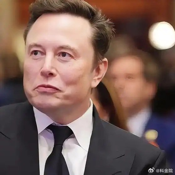 《首富已经当够了，马斯克要当美国说一不二的人，凌驾于总统之上》播放量：5.2万点