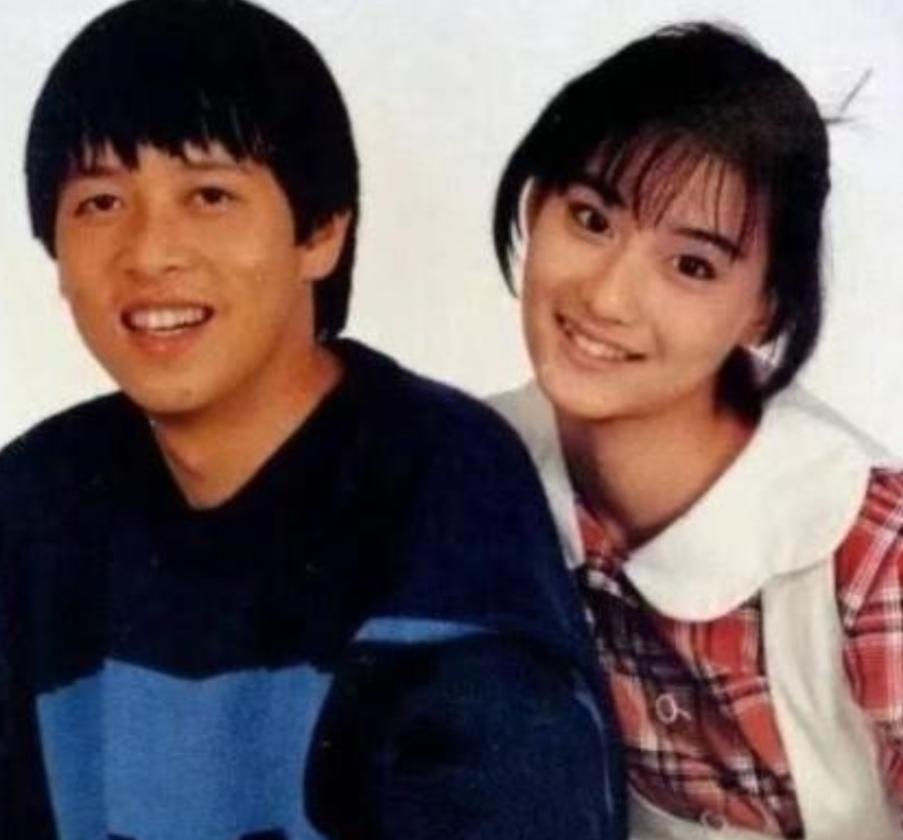 1997年，台湾歌手张雨生发生车祸，抢救24天后，不幸离世，女友黄慧玲发誓：“终