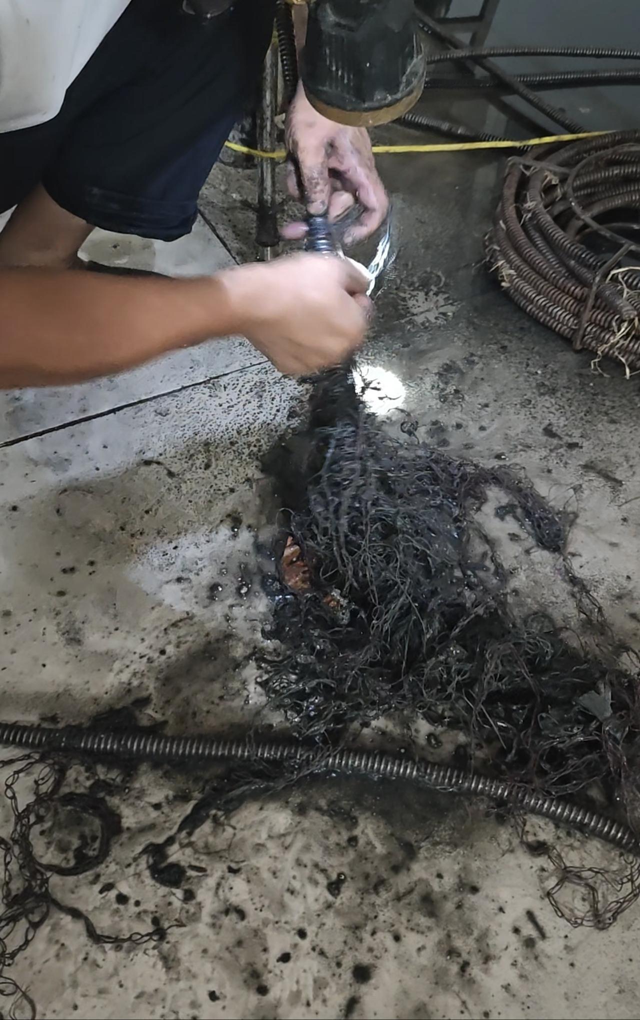 今天干活的就是再脏再累，回去也要喝一杯。不能忘了今天是小日子的投降日。