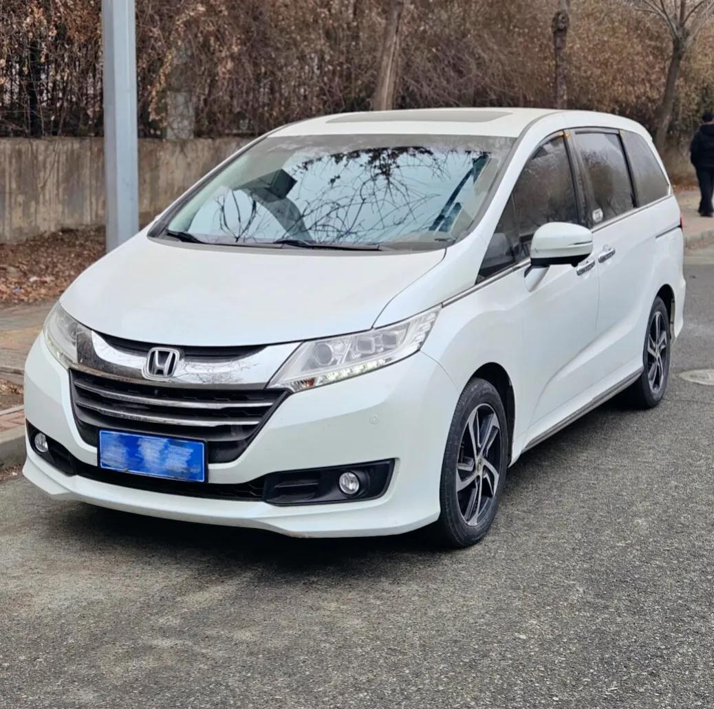 还有比这辆日系车更适合家用的MPV吗？本田奥德赛这款车真的很适合家用，尤其是二排