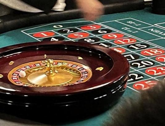 澳门的赌台，很多都关停了！不是没人去，而是被“算法”割废的？

澳门的赌桌少了，