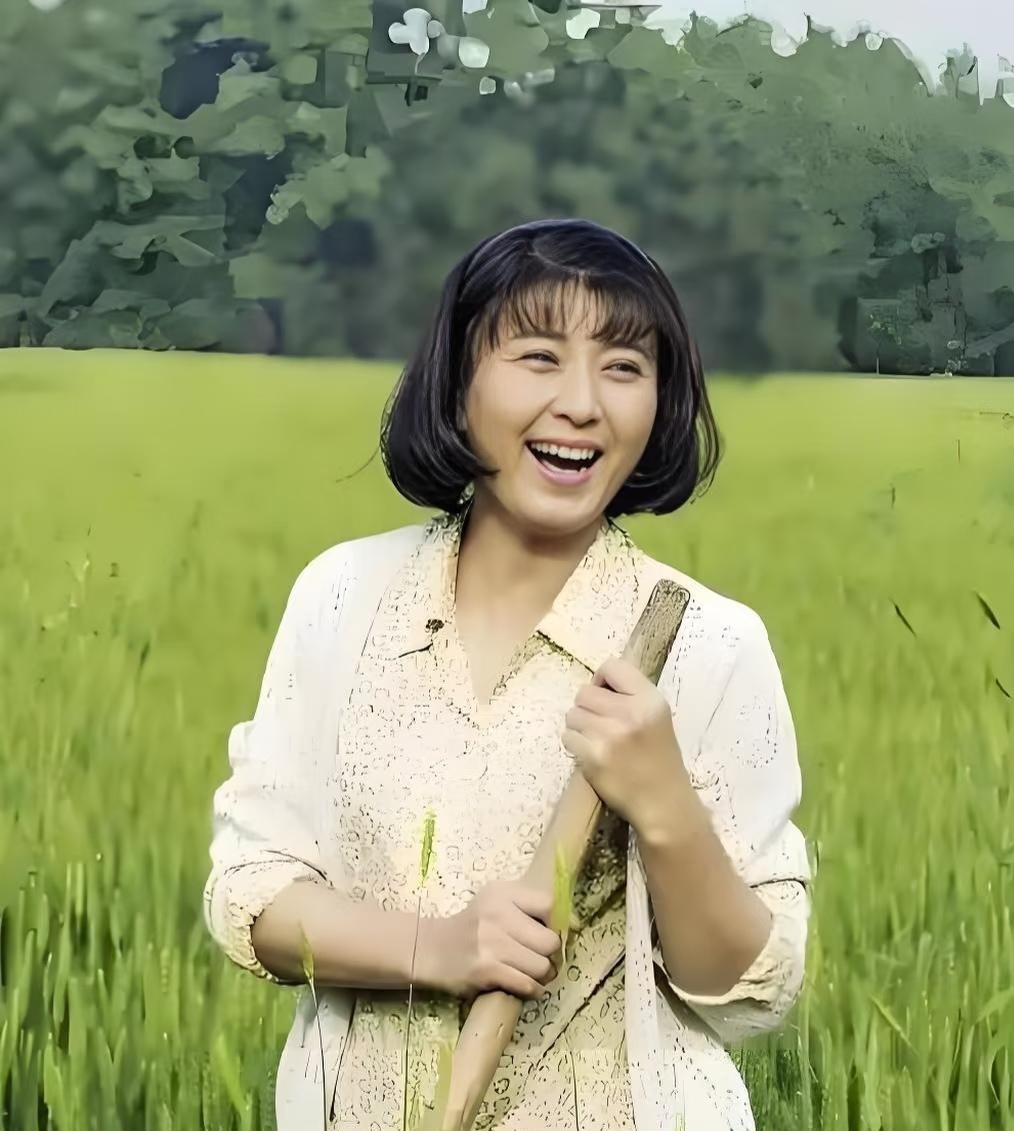 几十万不够花？
闫学晶的这句话，刺痛了谁。
她忘了，屏幕那头是攒钱买她剧的普通人