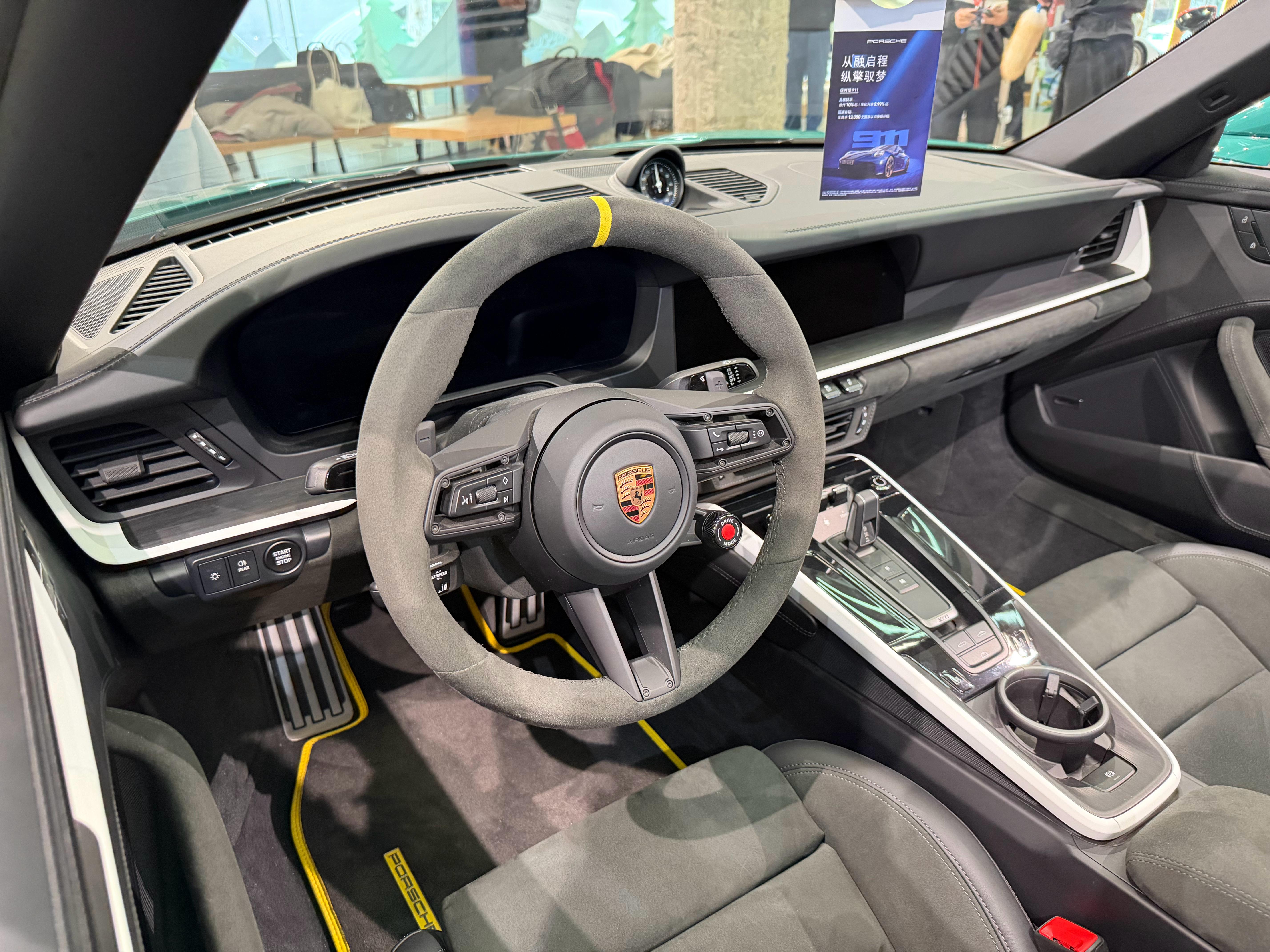 大屏时代应该保留物理按键吗 现在新车屏幕越来越大，追求科技感简约感，把物理按键都