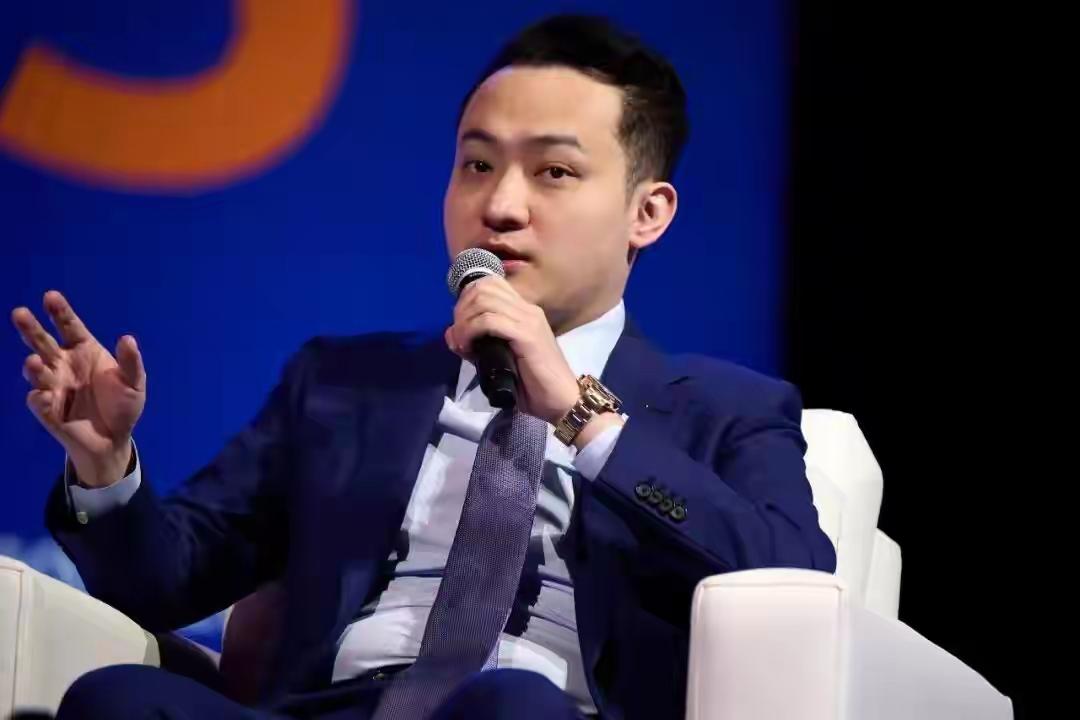 景甜给孙哥修指甲修了一个多小时你敢信？平均一个指甲要修6分钟，钢板都要磨平了。这