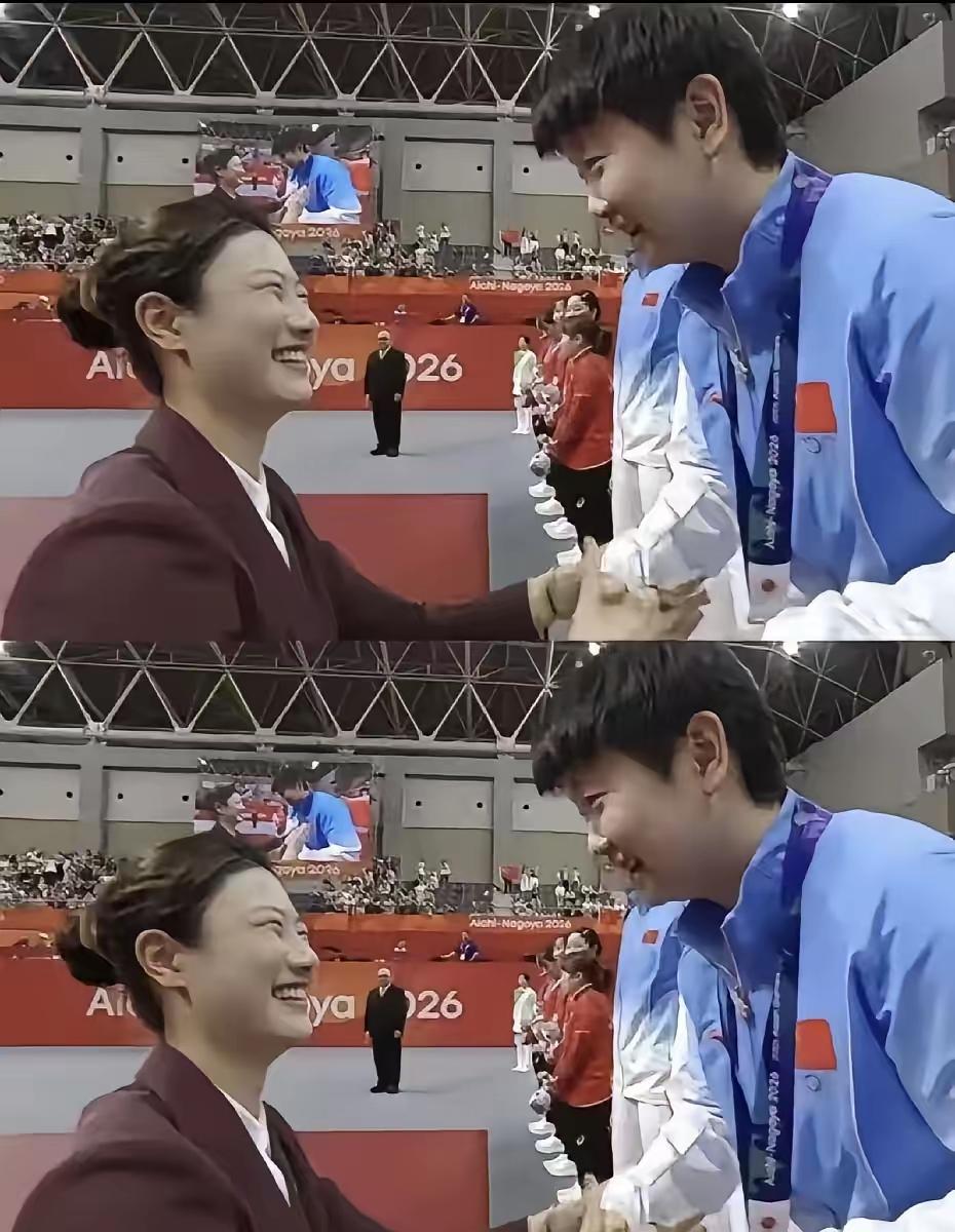 亚运女团国乒3-0日本，六连冠到手。领奖台上一看，给队员颁奖的居然是丁宁。

轮
