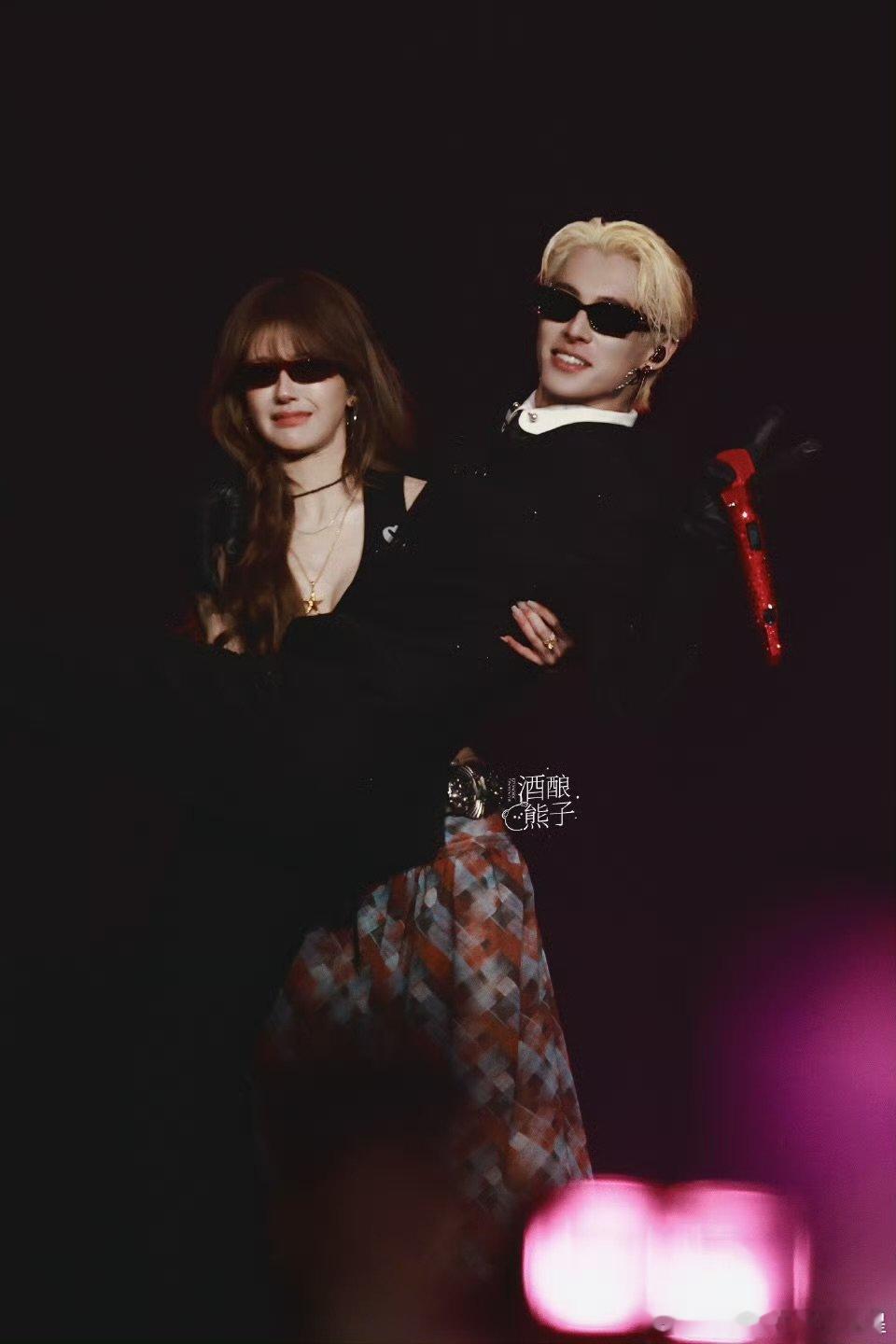 王鹤棣演唱会pretty合作舞台王鹤棣演唱会pretty舞台 王鹤棣演唱会赵露思