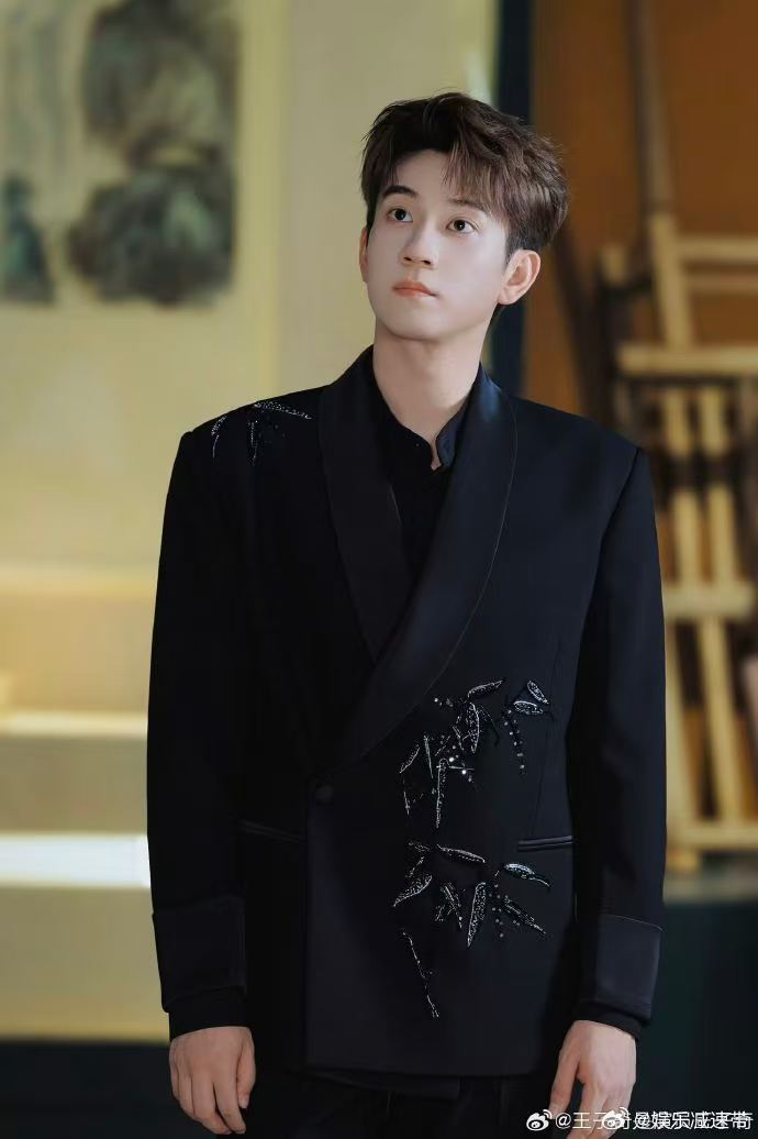 王子奇开年定档上星开播三连 王子奇开年开启事业狂飙模式！古装剧、年代剧、央一综艺