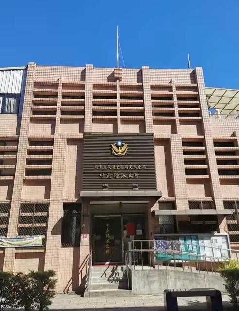网传现役公安游荡台北引发恐慌！陆委会紧急辟谣，揭开岛内信息乱象！
       