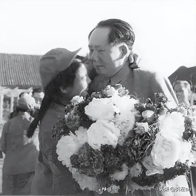 她才是毛泽东的正牌夫人，1922年，在去世那一刻，毛泽东伤心欲绝，还特意嘱咐，一