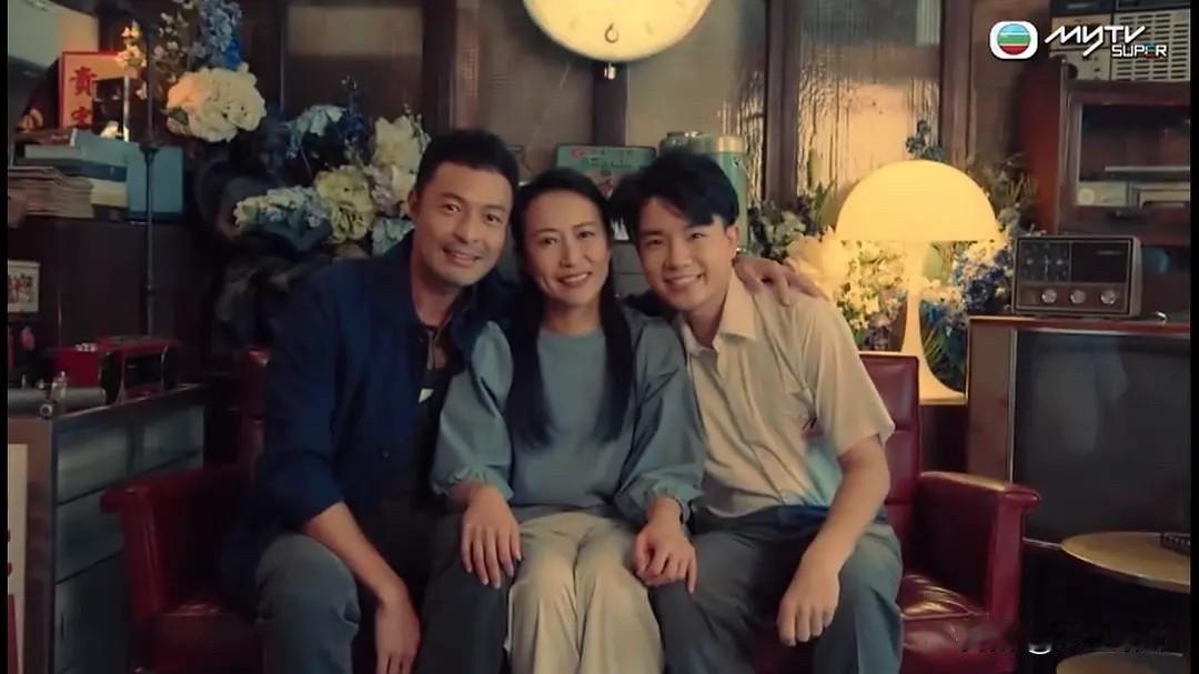 港剧《清洁师》这样的灵异题材，实属难得，并不刻意渲染恐怖，也没有花里胡哨的驱鬼，