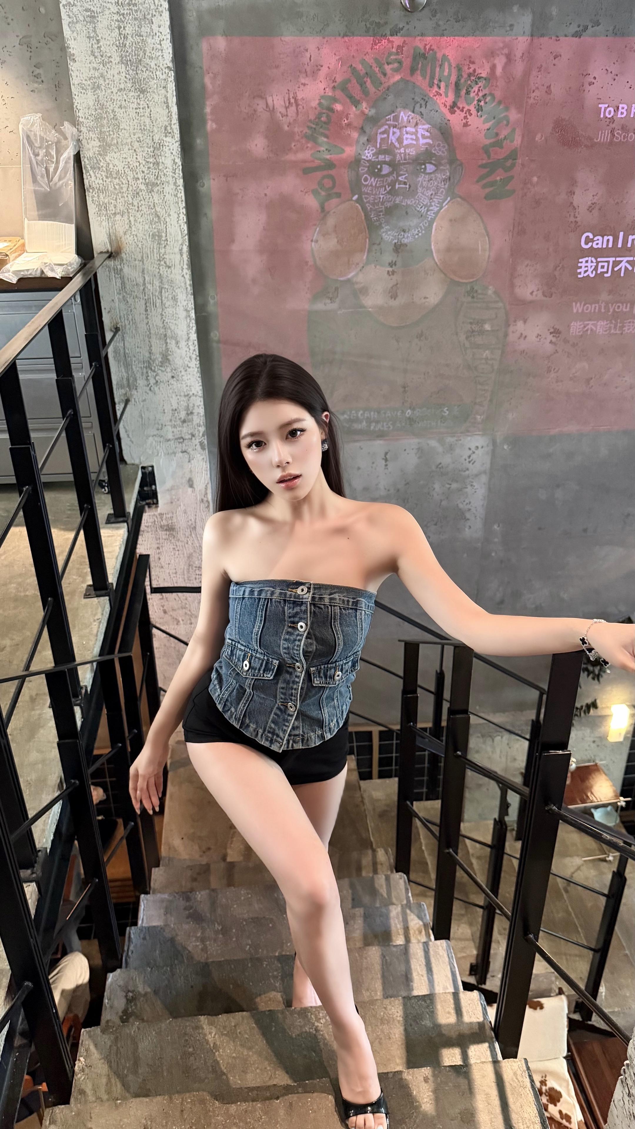 开始戒色。