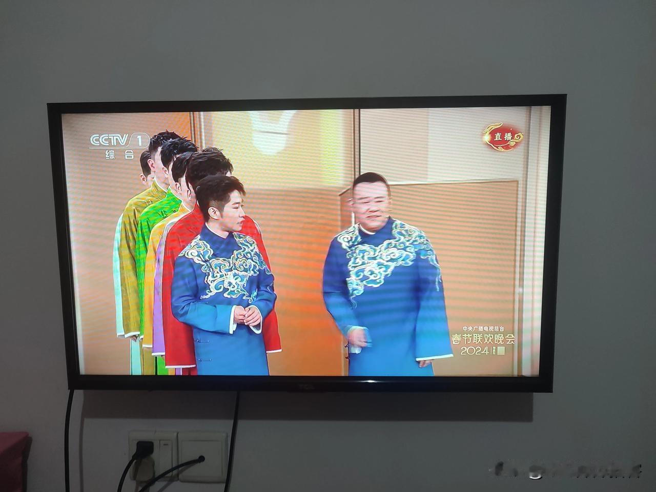 春晚小品《导演的“心事”》引发热议。这个小品以轻松幽默的方式表达了一个深刻的道理