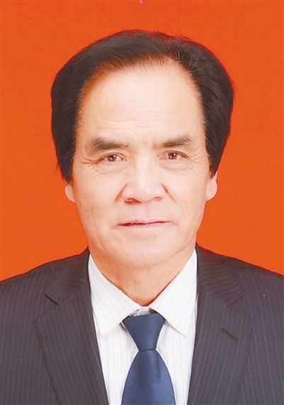 王黎君，男，汉族，1954年12月生，中共党员，宁夏回族自治区固原经济开发区润泽