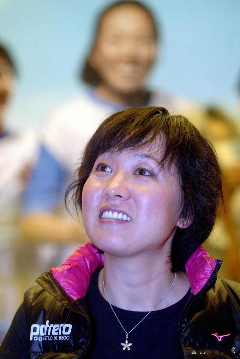 31年寻亲路，一套房悬赏背后的执念与温情。深圳女子王丽萍7岁被拐，如今事业有成却