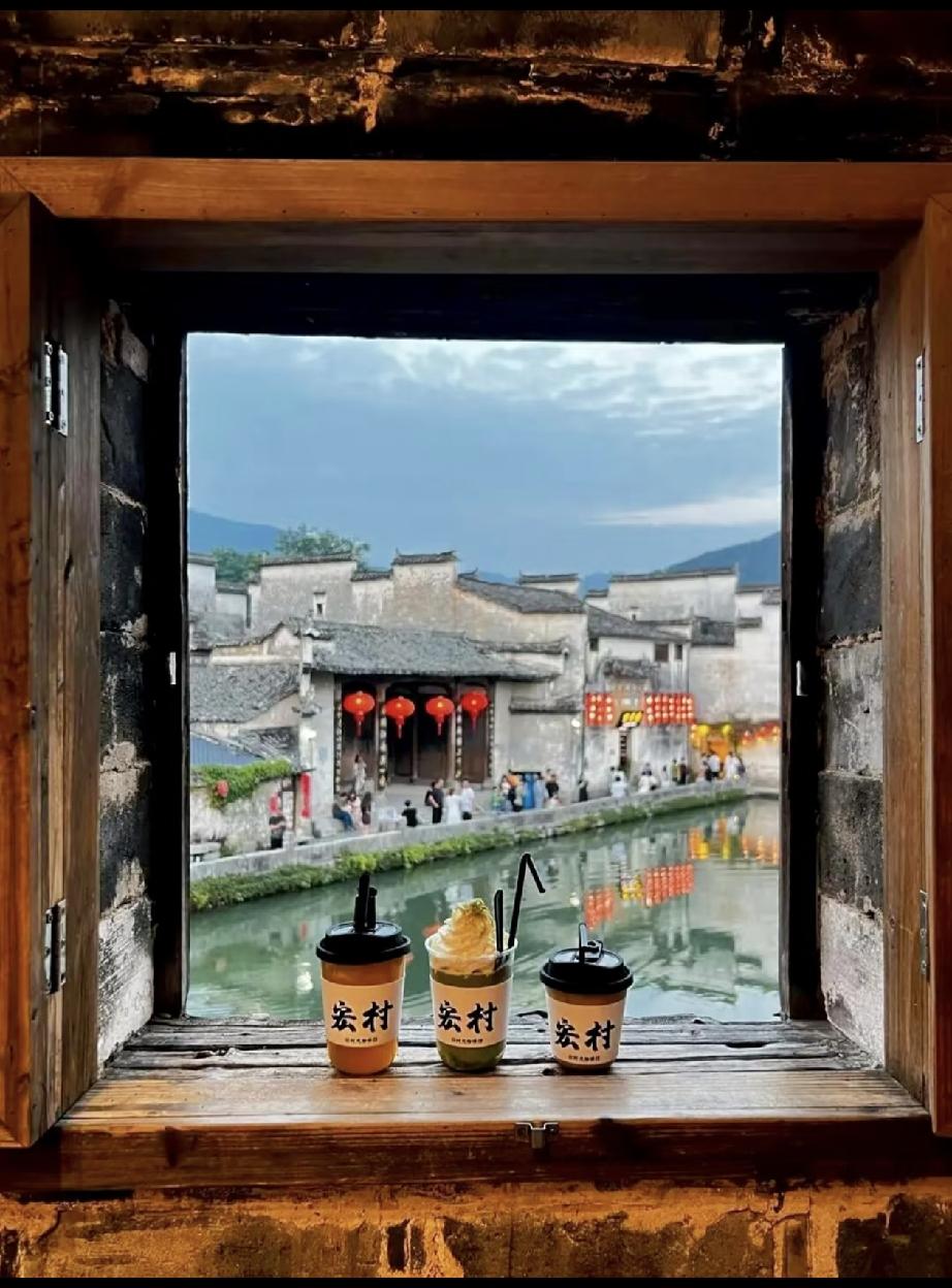 一位高人说：
“千万不要吵架，跟所有的人都不要吵架，其实，一个人只要吃饱喝足，只
