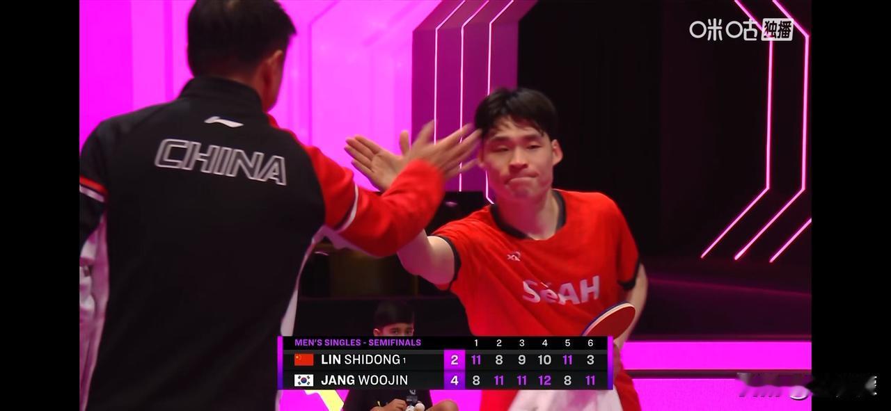 林诗栋憾负韩国张禹珍，无缘决赛

男单半决赛
张禹珍(KOR)4-2林诗栋(CH