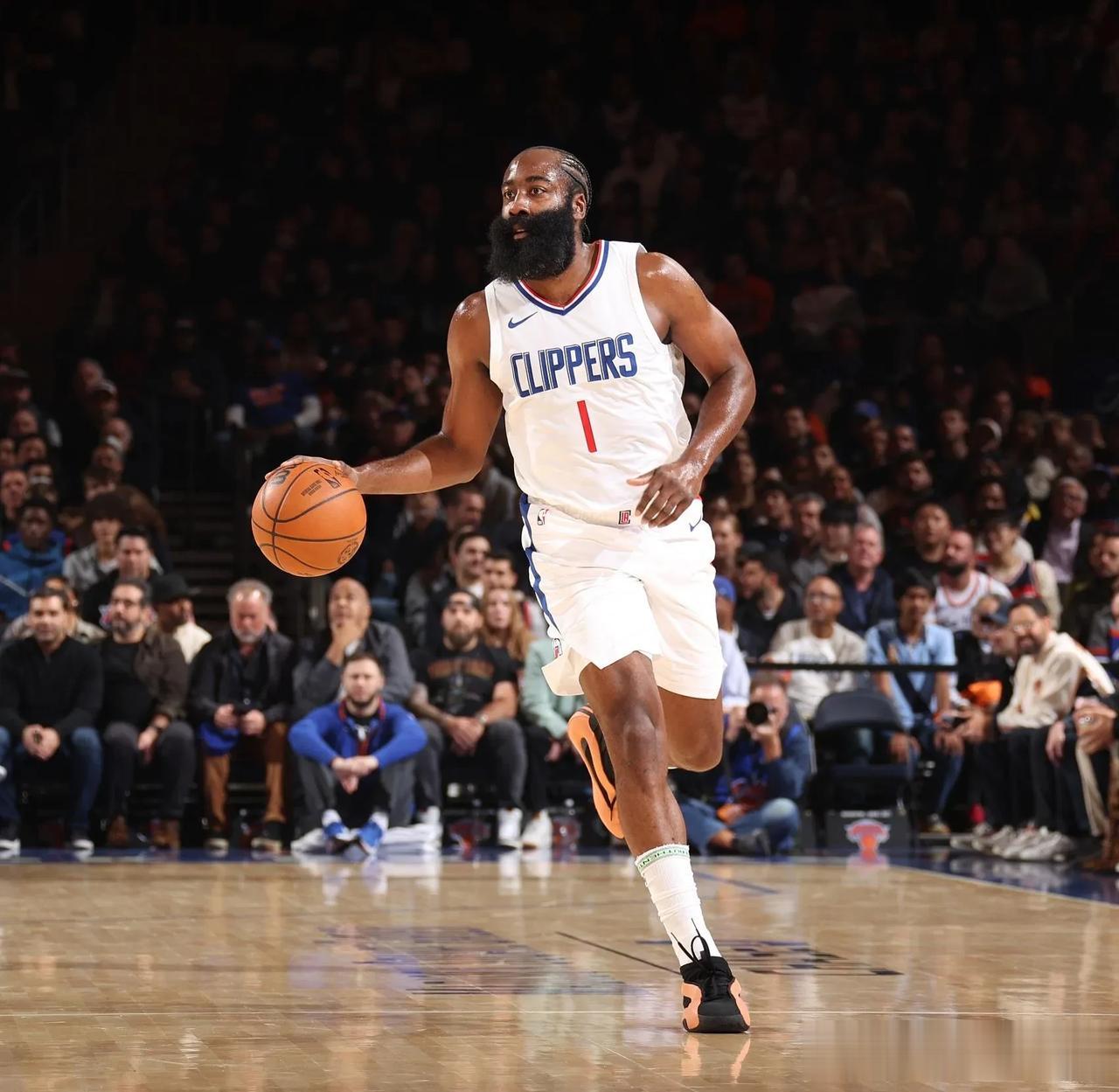 NBA季中锦标赛，快船126-144独行侠，不得不承认的2个事实

1.哈登来了