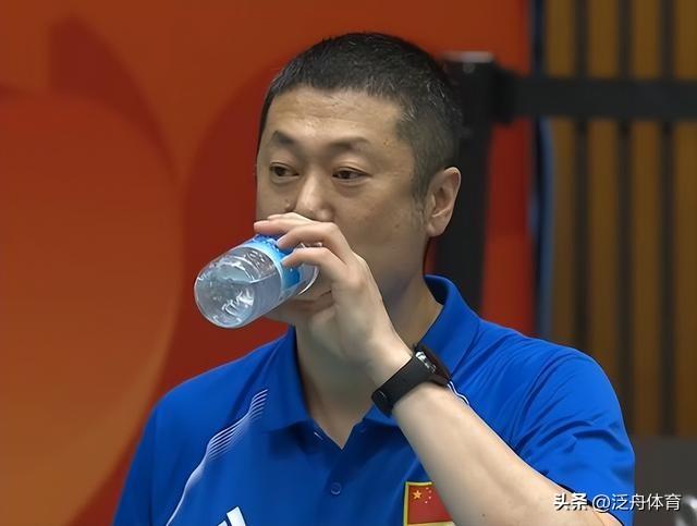 中国女排亚运会夺冠主教练赵勇摆脱下课危机！你认为谁最适合担任女排主帅？
