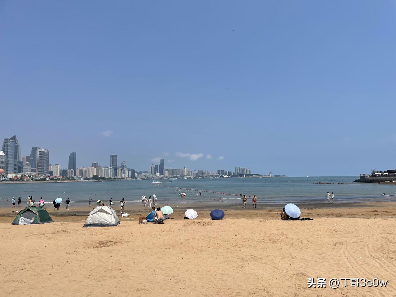【昨日客流】
8月11日（周二）
武汉城市轨道交通线网客运量（含换乘）为373.