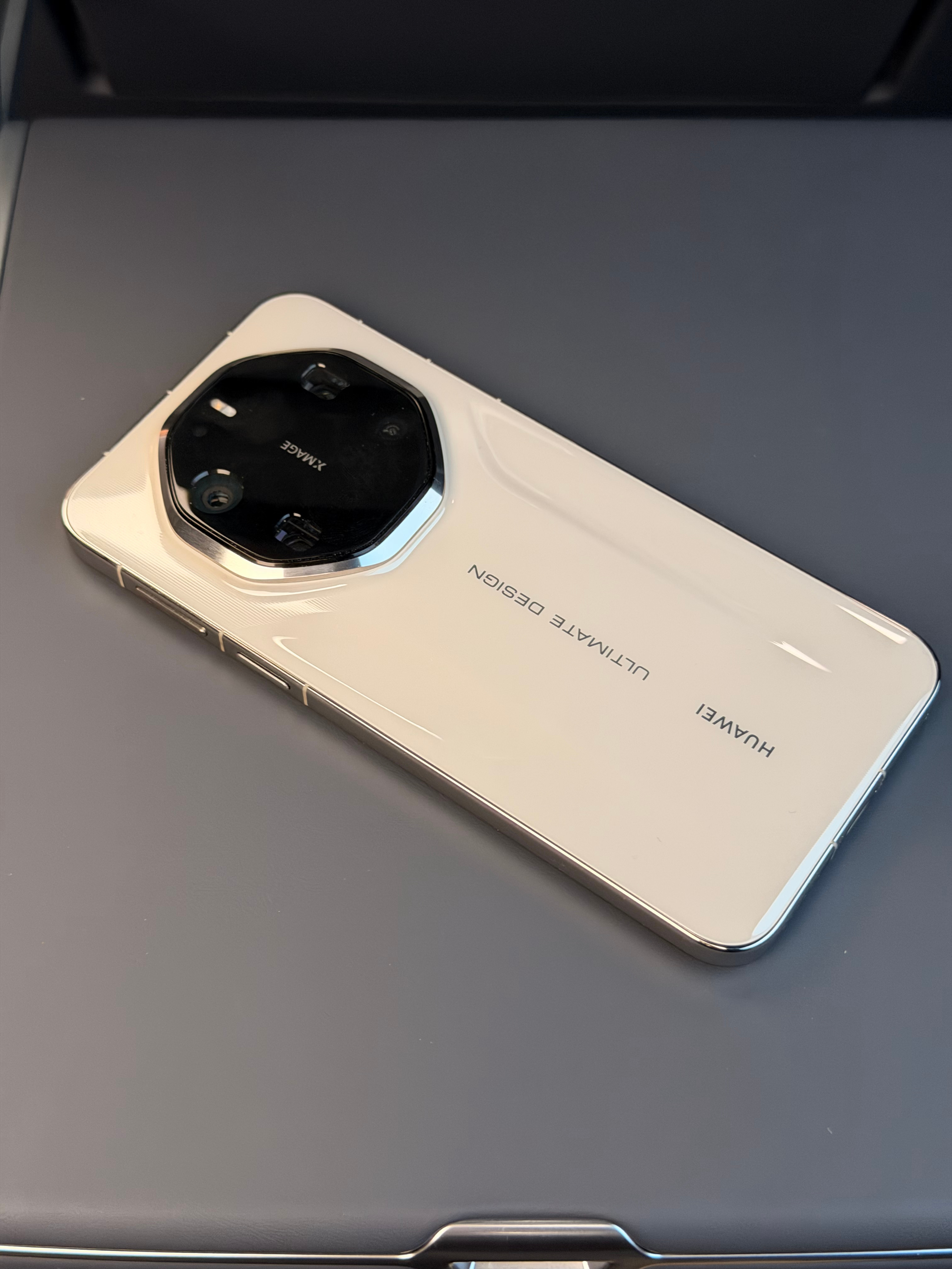 当主力机一天，已老实还是乖乖用iPhone➕NIOPhone吧，这个当相机就好 