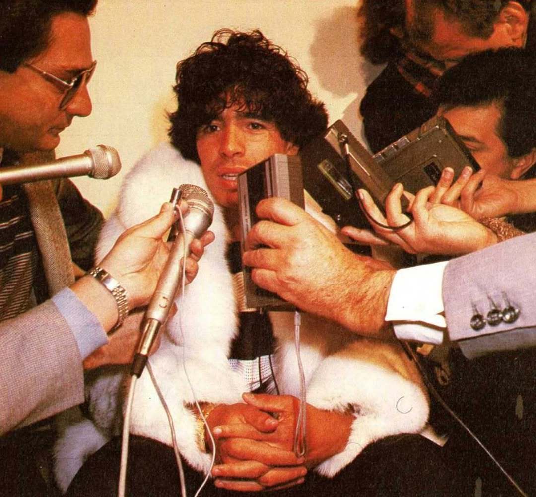 迭戈马拉多纳。足球