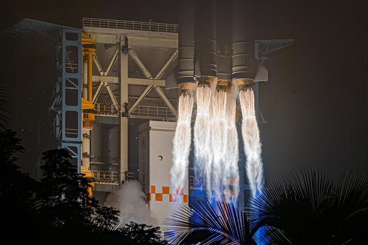 瞅见没？
中国航天又整了个大活儿！
可重复使用试验航天器成功发射，技术世界前沿。