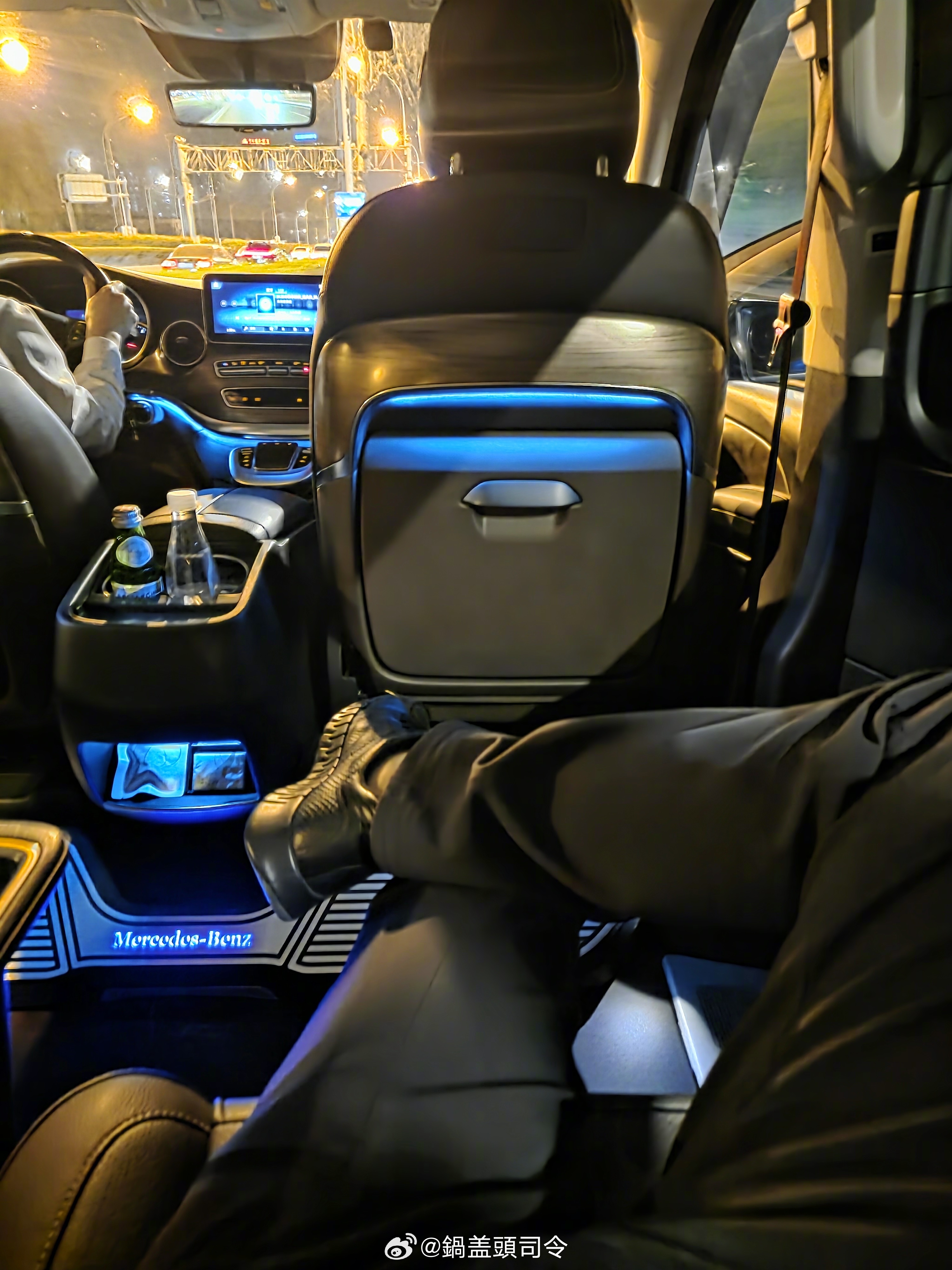 到北京了！朋友非要安排她的女助理司机来接我，别说开车还挺稳挺细心，回去我也找个开