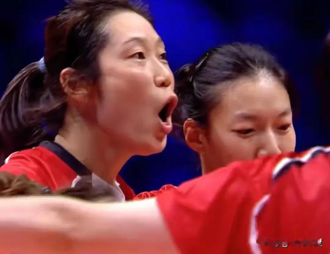 全运会女排朱婷首秀之后，全国球迷都在追问:
中国女排为什么不用朱婷？
朱婷全运首