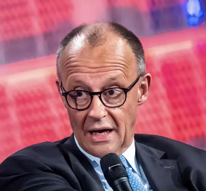 以色列铁了心要把战火烧到黎巴嫩，结果却被默茨当众打脸，直言敢打黎巴嫩，就是犯了致