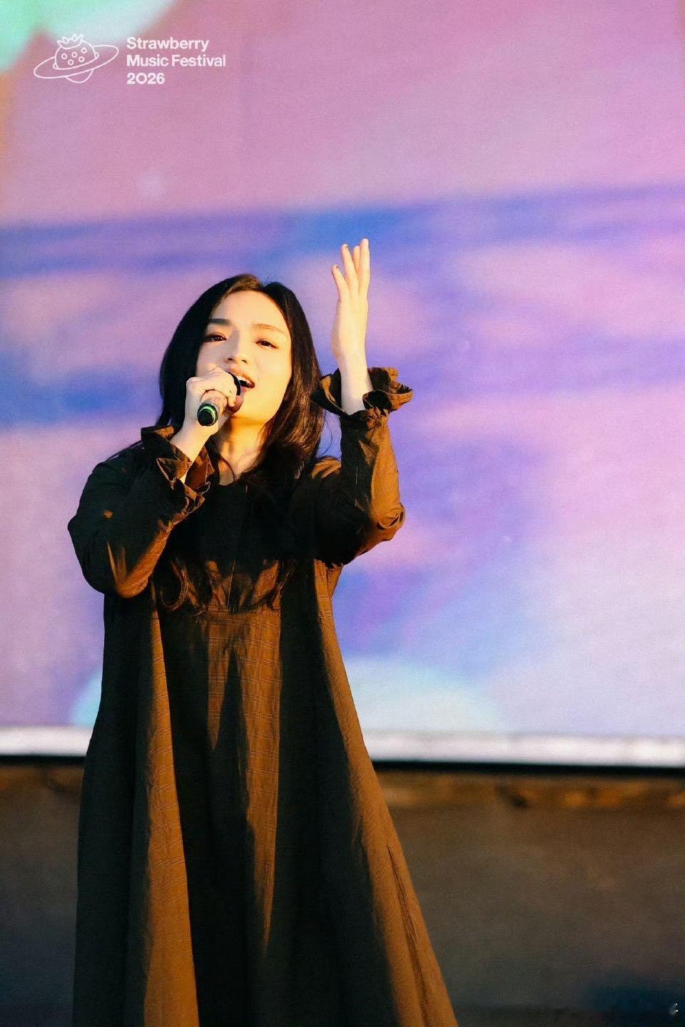 草莓音乐节回顾北京草莓音乐节美好现场！带来无法复刻的细腻舞台，从容温柔又极具亲和