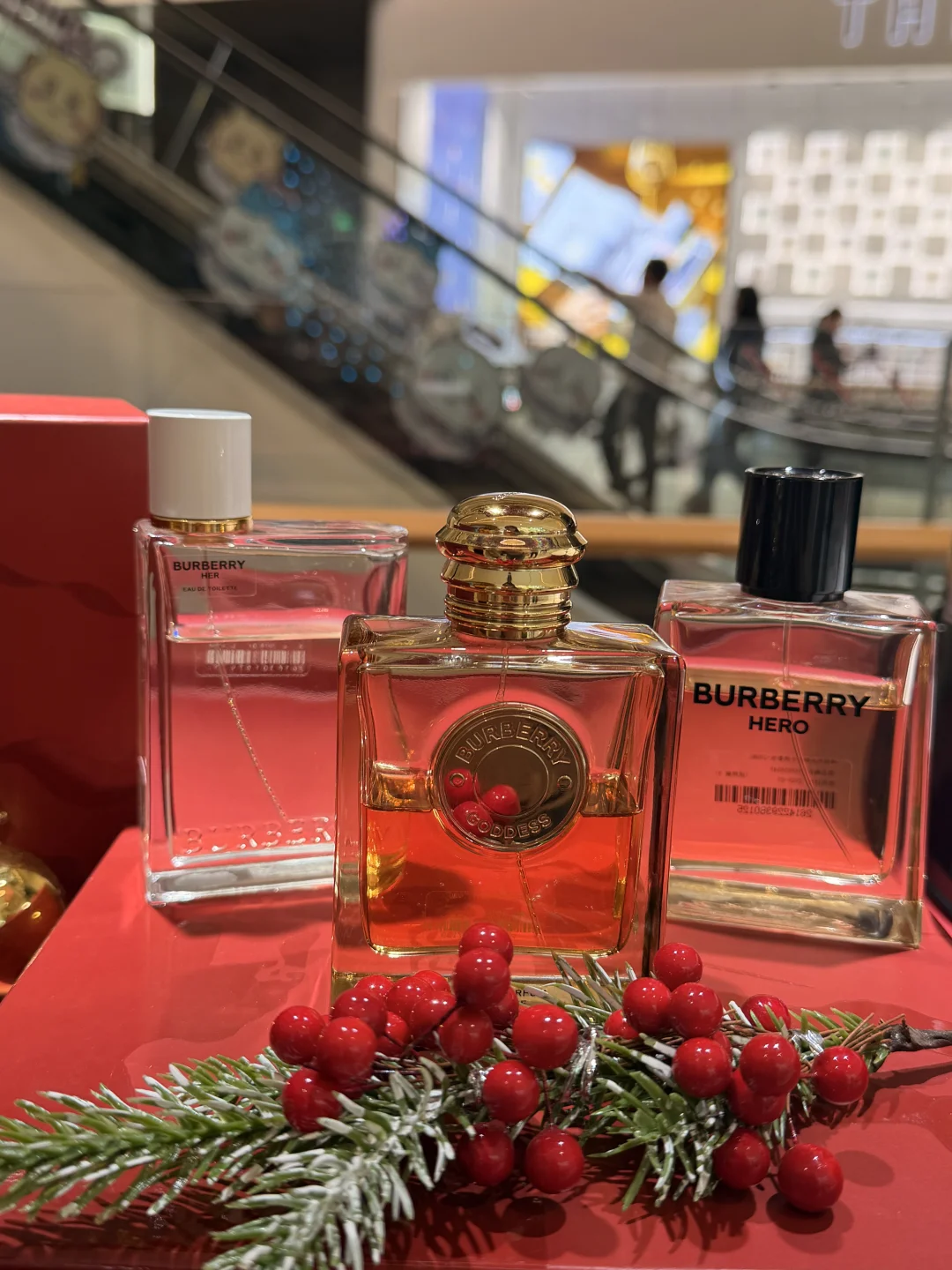 Burberry奇妙博礼流转不停 cdf三亚国际免税城