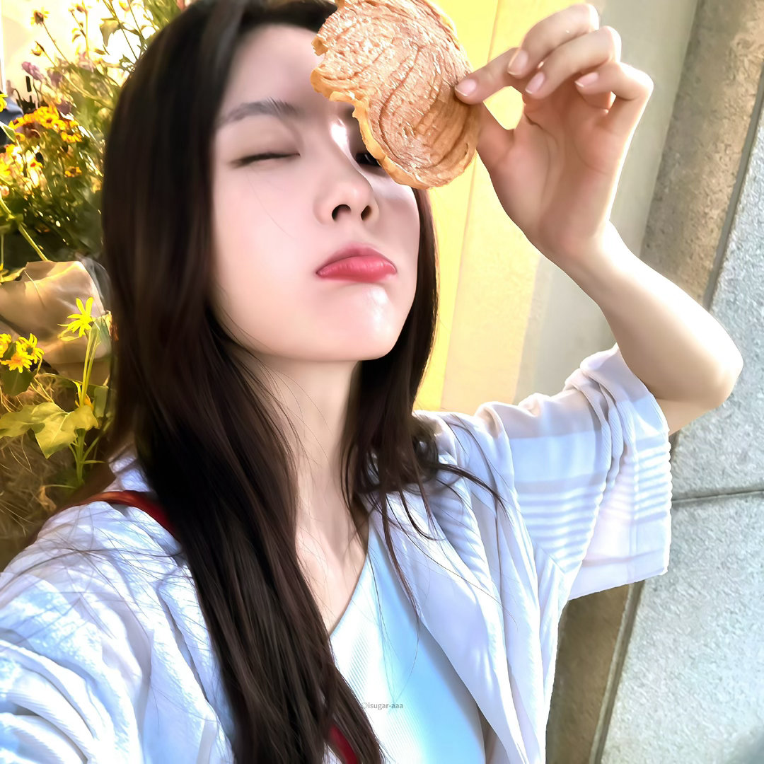 蔡文静被代拍挤哭以前对她的印象就是演技挺好的现在感觉性格有趣！感觉很久没有看到电