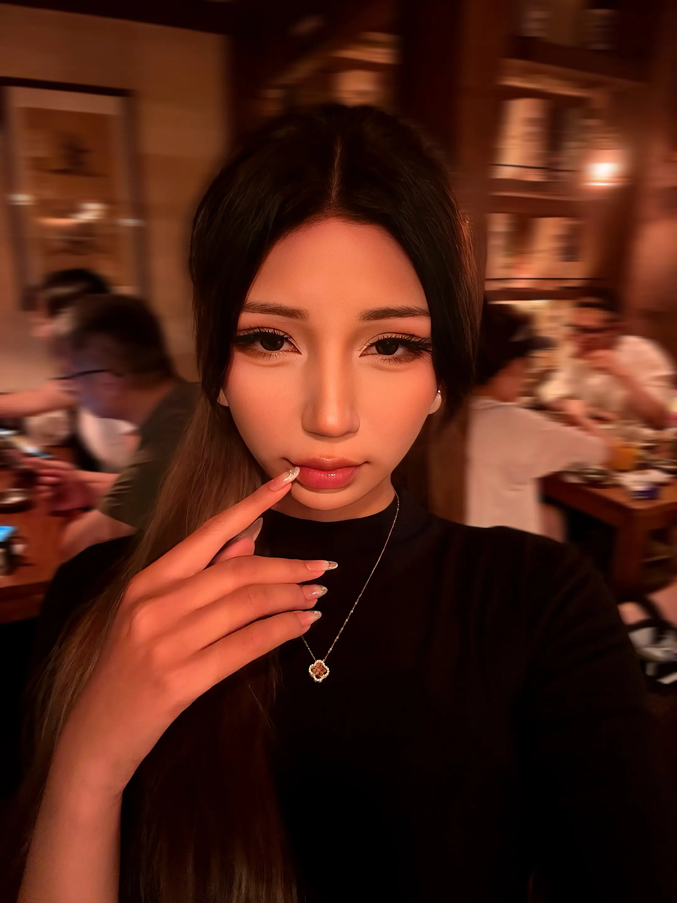 第一次见到他的时候 我的心里炸成了烟花 不管用什么方法 我一定要得到他