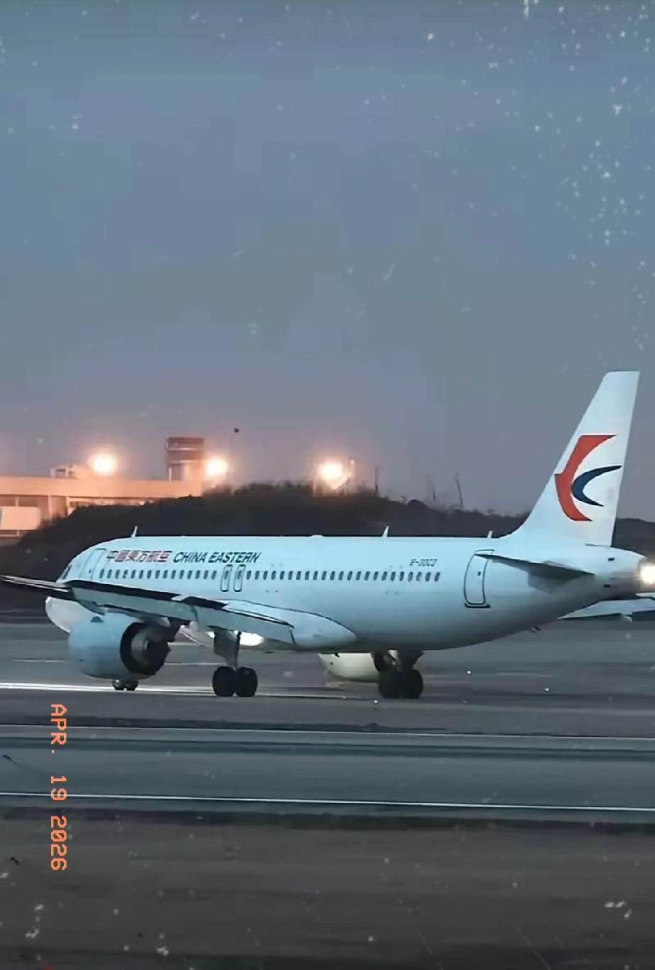 就在刚刚，
东方航空正式宣布了，

4月18日，东方航空宣布了一件事。昆明到印度