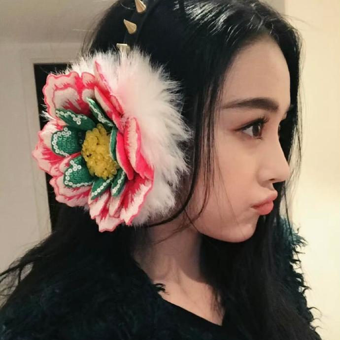 张馨予 